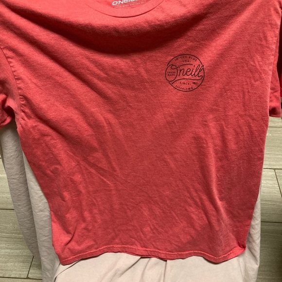 O’neill Red Graphic T-Shirt Size L - Picture 1 of 3